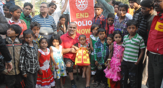 Polio survivor and Rotarian Ramesh Ferris meets Rukhsar Khatoon, India's last reported case of polio.